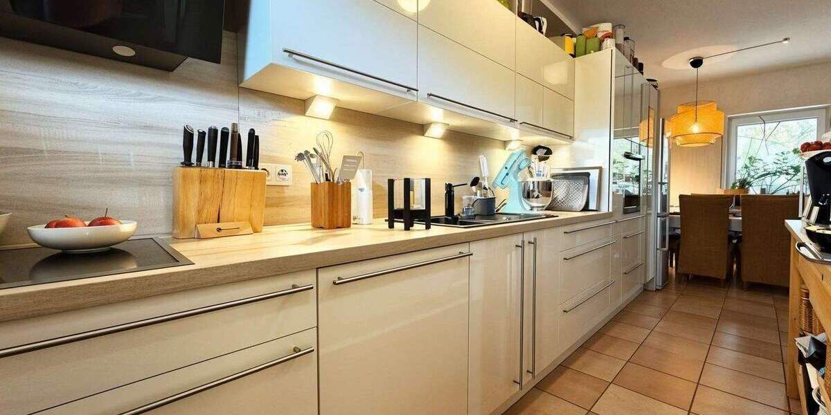 Reihenmittelhaus Köln Neuehrenfeld - 4 Zimmer, 95 m&sup2;, 829.000&euro; | Angebot:25678049
