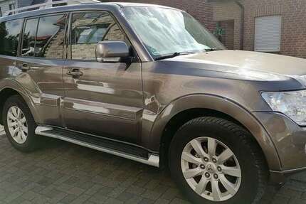 Mitsubishi Pajero 195.475 km 16.300 &euro; Korschenbroich 41352