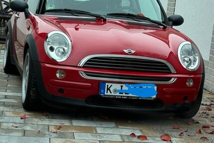 Mini ONE 85.000 km 2.600 &euro; Köln 50933