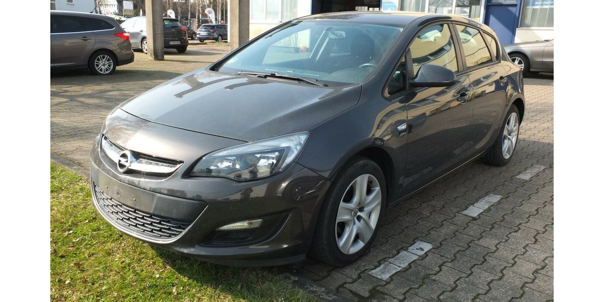 Opel Astra ACTIVE KLIMAANLAGE 17 ZOLL LMF TEMPOMAT 92.855 km 7.598 &euro; Köln 50858