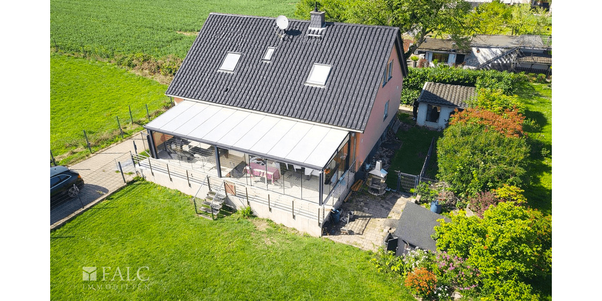 Einfamilienhaus Köln Esch/Auweiler - 8 Zimmer, 288 m&sup2;, 999.000&euro; | Angebot:25696534