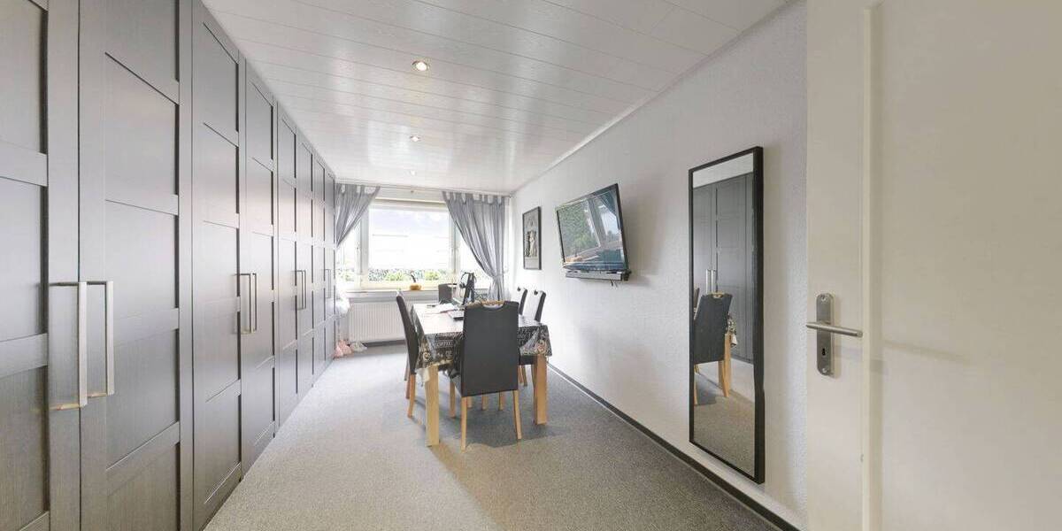 Etagenwohnung Düsseldorf Lierenfeld - 3 Zimmer, 81 m&sup2;, 279.000&euro; | Angebot:26260957