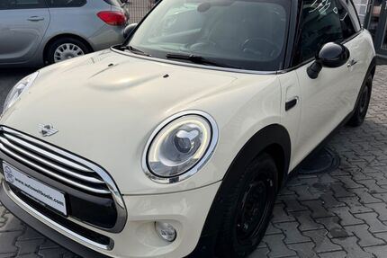 Mini Cooper D 356.825 km 4.990 &euro; Köln 51065