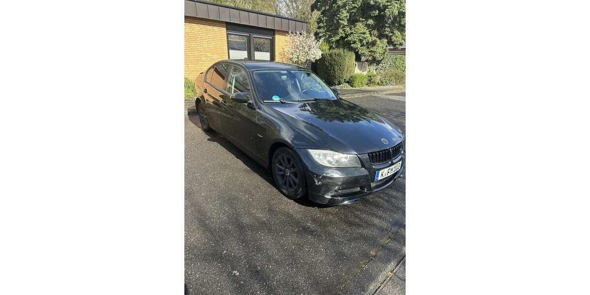 BMW E90 205.000 km 6.500 &euro; Köln 50667