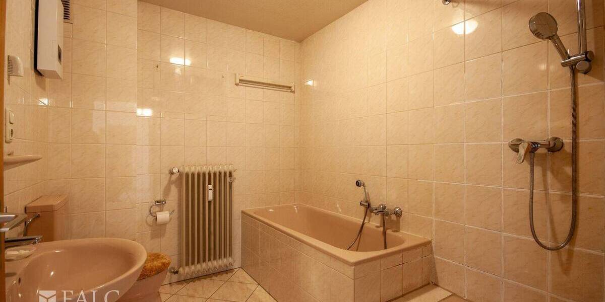 Etagenwohnung Frechen Königsdorf - 3 Zimmer, 103 m&sup2;, 315.000&euro; | Angebot:25929470