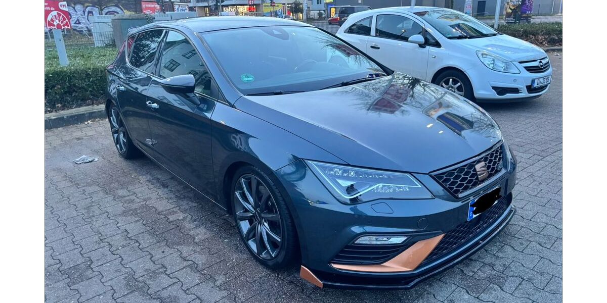 Seat Leon 66.000 km 22.100 &euro; Düsseldorf 40625