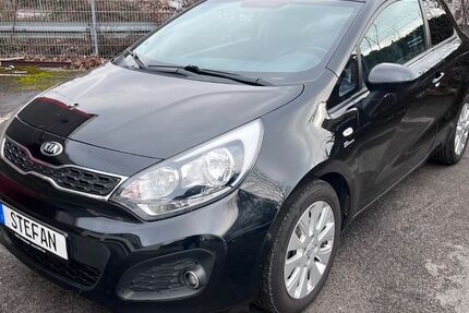 Kia Rio 141.700 km 5.400 &euro; Neuss 41472