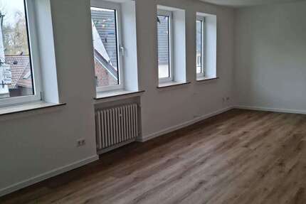 Wohnung Köln Chorweiler - 3 Zimmer, 102 m&sup2;, 1.125&euro; | Angebot:24702720