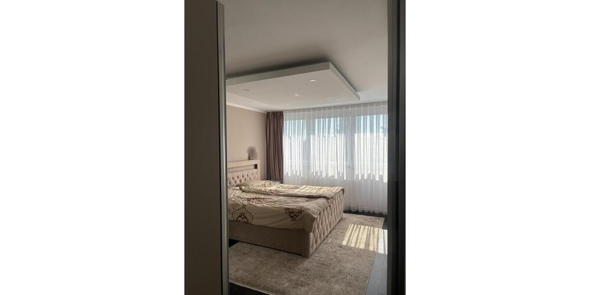 Dachgeschoßwohnung Köln Mülheim - 2 Zimmer, 70 m&sup2;, 305.000&euro; | Angebot:26116281