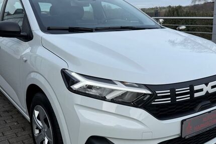 Dacia Sandero 1.190 km 15.888 &euro; Radevormwald 42477