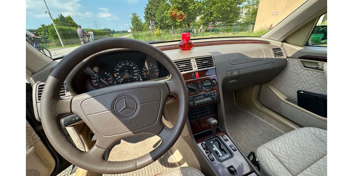 Mercedes-Benz C 180 138.000 km 6.200 &euro; Langenfeld 40764