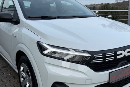 Dacia Sandero 1.190 km 15.990 &euro; Radevormwald 42477