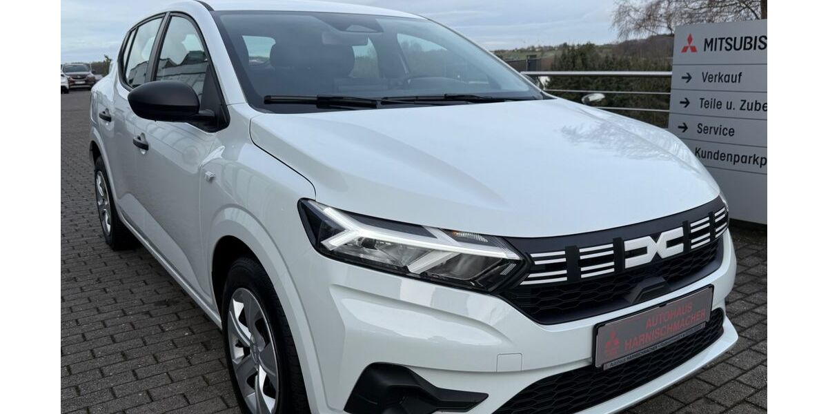 Dacia Sandero 1.190 km 15.990 &euro; Radevormwald 42477