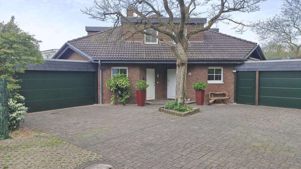 Einfamilienhaus Köln Chorweiler - 10 Zimmer, 311 m&sup2;, 1.299.000&euro; | Angebot:25929253