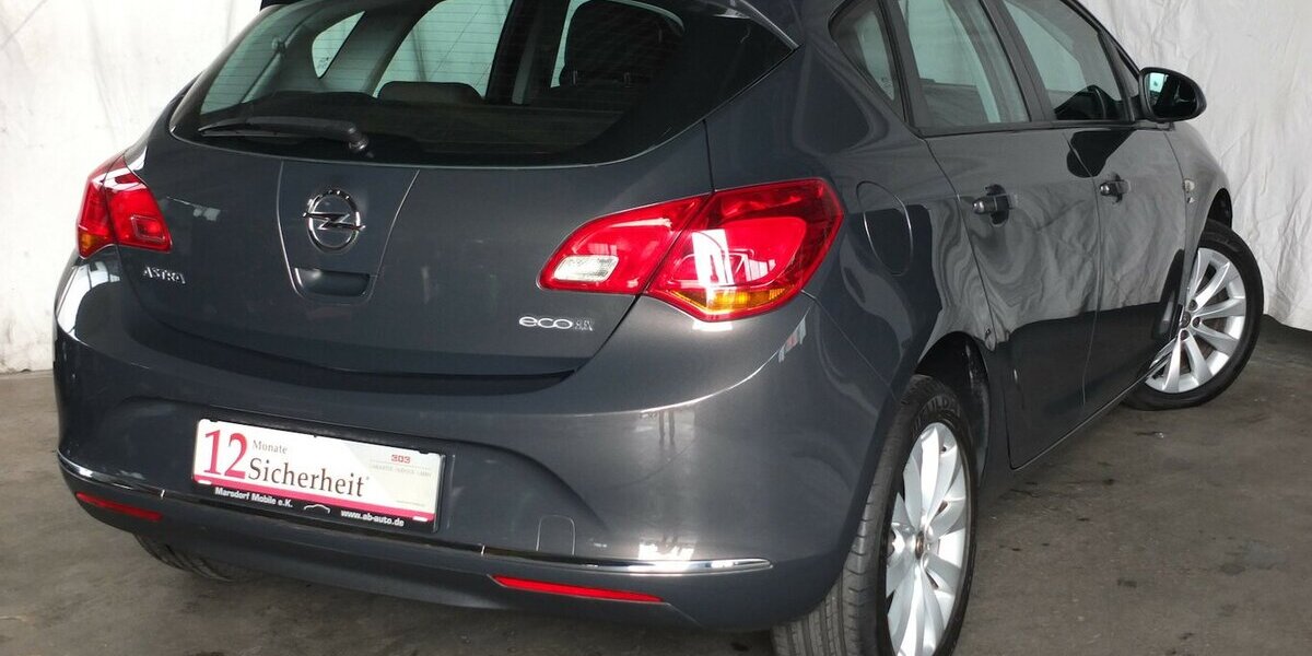 Opel Astra ACTIVE KLIMAANLAGE 17 ZOLL LMF TEMPOMAT 92.855 km 7.598 &euro; Köln 50858