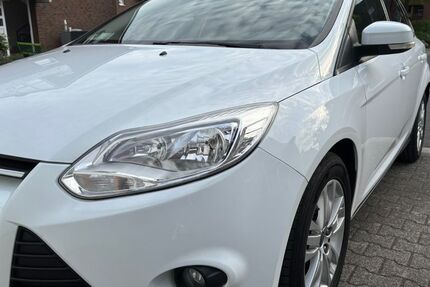Ford Focus 107.300 km 4.900 &euro; Neuss 41468