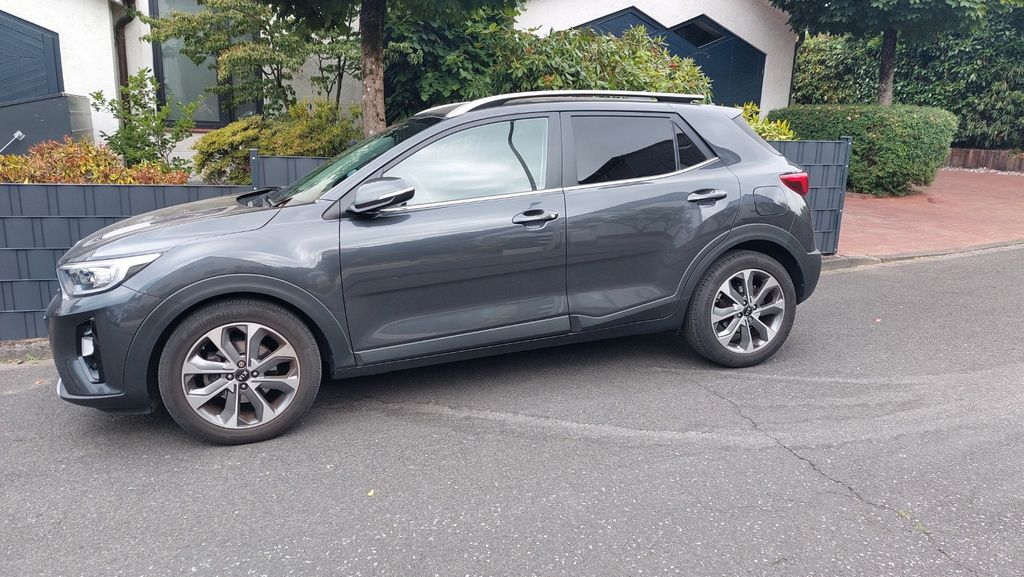 Kia Stonic 33.000 km 13.800 &euro; Haan 42781