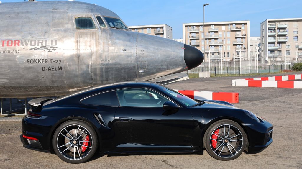 Porsche 992 5.300 km 214.900 &euro; Koeln 50829