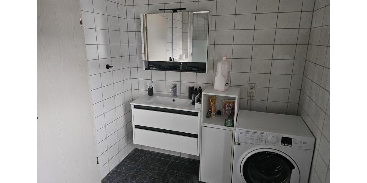 Erdgeschoßwohnung Bergisch Gladbach - 2.5 Zimmer, 79 m&sup2;, 1.050&euro; | Angebot:25925588