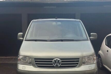 VW T5 Multivan 288.000 km 8.999 &euro; Wuppertal 42389