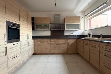 Haus Korschenbroich - 5 Zimmer, 213 m&sup2;, 749.000&euro; | Angebot:26032804