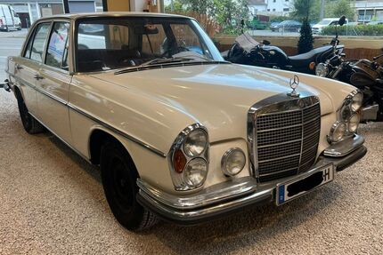 Mercedes-Benz 280 102.000 km 29.999 &euro; Wuppertal 42115