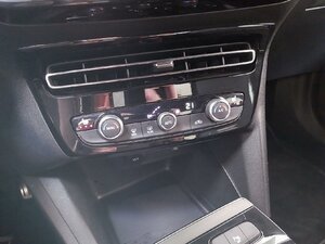 Opel Mokka-e e Ultimate Kam SHZ LHZ Matrix ACC 76.204 km 16.980 &euro; HAAN 42781