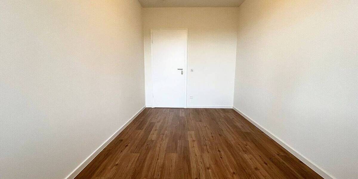 Etagenwohnung Köln Bayenthal - 4 Zimmer, 140 m&sup2;, 2.100&euro; | Angebot:26833510