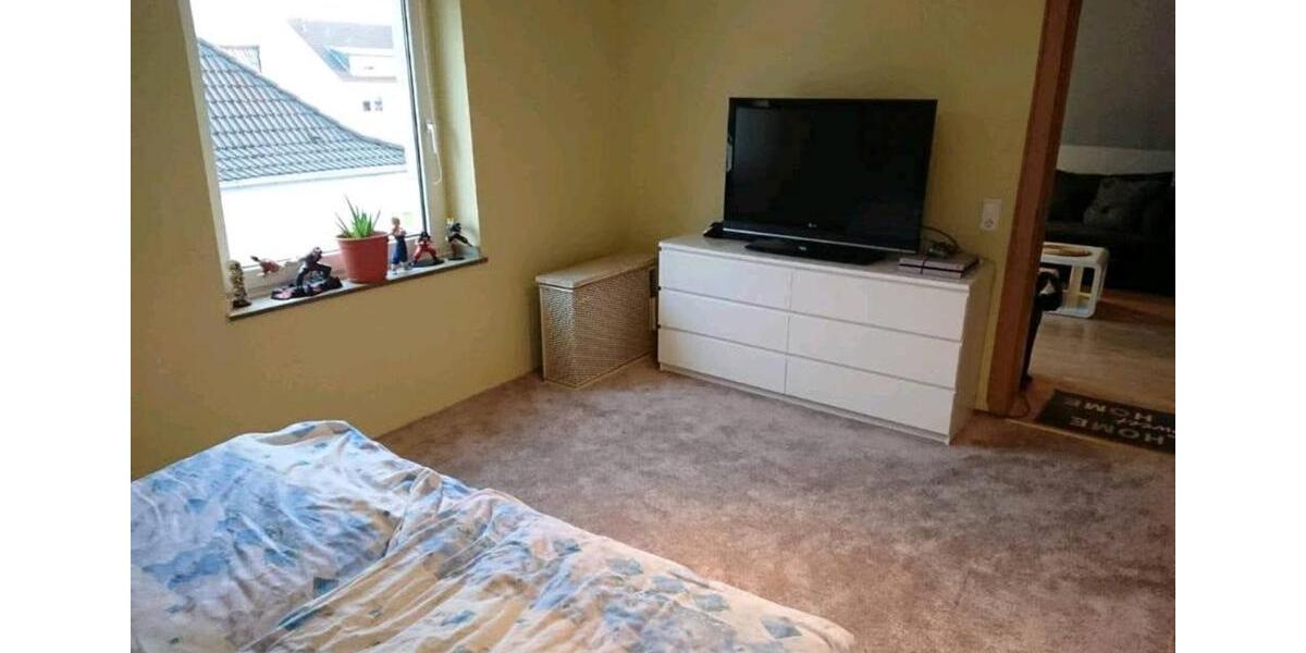 Dachgeschoßwohnung Wermelskirchen - 3.5 Zimmer, 60 m&sup2;, 132.000&euro; | Angebot:25887273