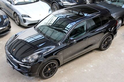 Porsche Cayenne 142.730 km 29.990 &euro; Düsseldorf 40237