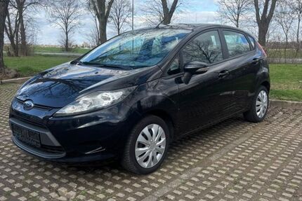 Ford Fiesta 139.900 km 4.000 &euro; Neuss 41464