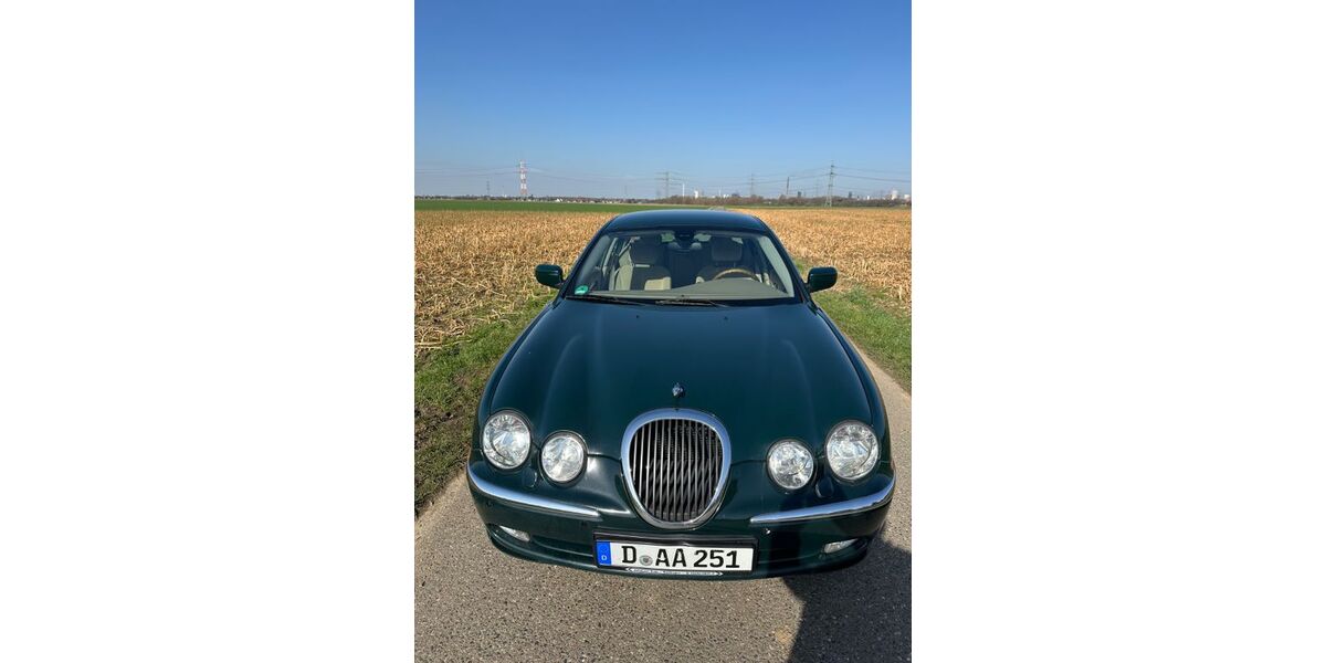Jaguar S-Type 141.100 km 3.800 &euro; Düsseldorf 40489