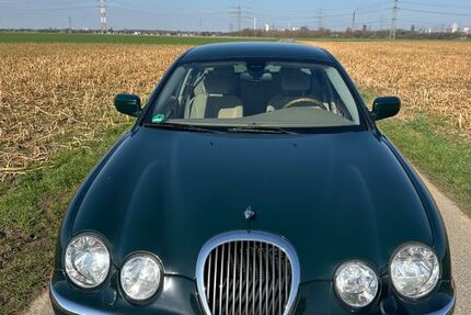 Jaguar S-Type 141.100 km 4.500 &euro; Düsseldorf 40489