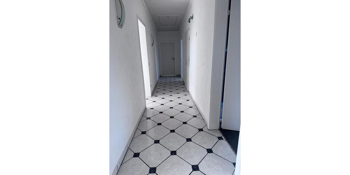 Etagenwohnung Burscheid - 4 Zimmer, 125 m&sup2;, 1.250&euro; | Angebot:25961222