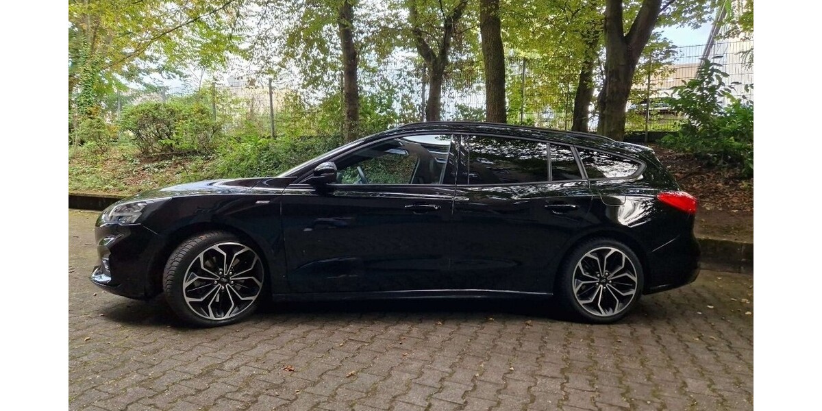 Ford Focus 65.987 km 18.000 &euro; Köln 50667