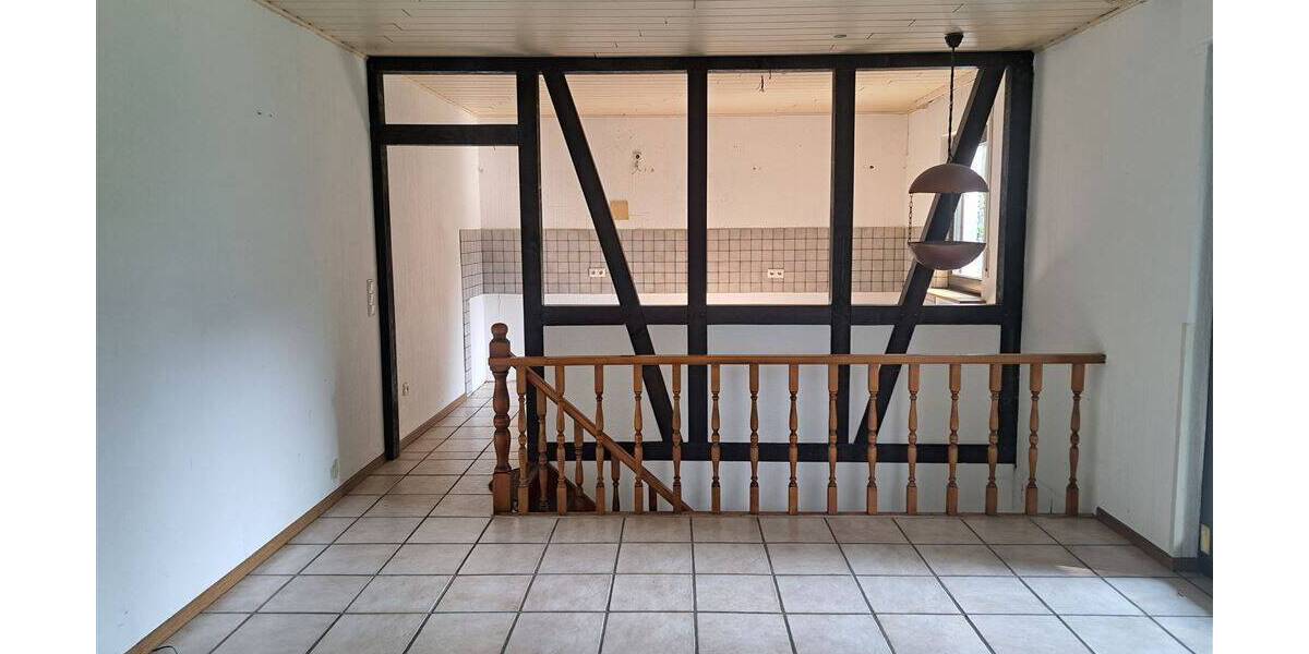 Mehrfamilienhaus, Wohnhaus Kürten - 7 Zimmer, 186 m&sup2;, 350.000&euro; | Angebot:25699790