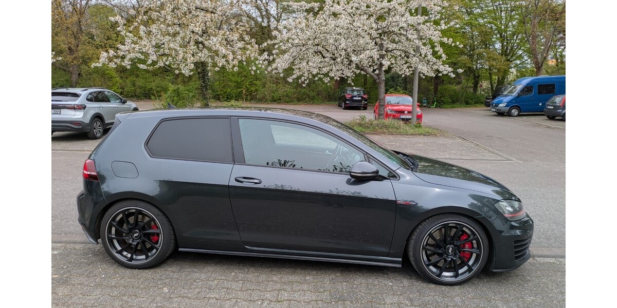 VW Golf VII GTI 111.800 km 18.000 &euro; Köln 50667