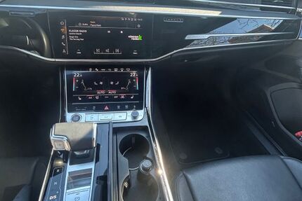 Audi A8 108.000 km 59.500 &euro; Düsseldorf 40599