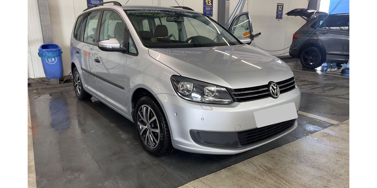 VW Touran 185.400 km 6.800 &euro; Neuss 41464