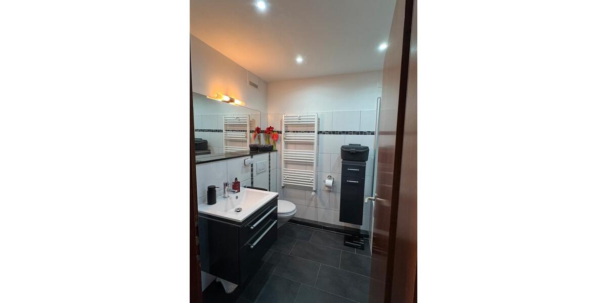 Etagenwohnung Köln Chorweiler - 3.5 Zimmer, 80 m&sup2;, 360.000&euro; | Angebot:26040242