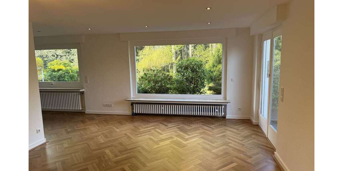 Etagenwohnung Solingen Mitte - 2.5 Zimmer, 105 m&sup2;, 1.100&euro; | Angebot:26252753