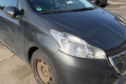 Peugeot 208 204.497 km 1.750 &euro; wuppertal 42285