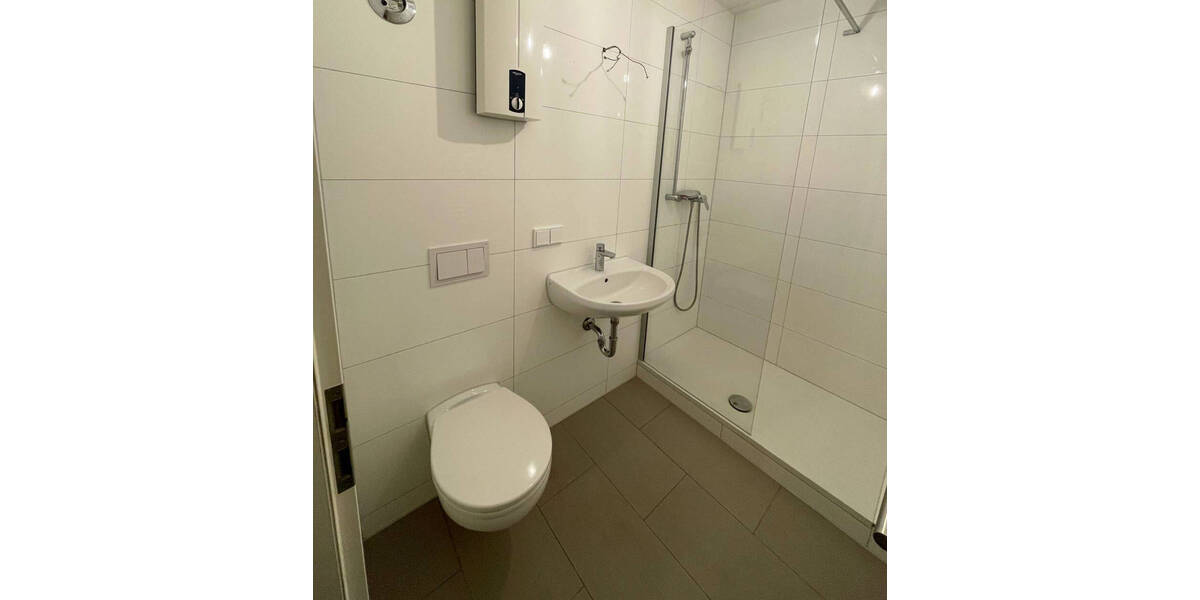 Etagenwohnung Köln Bickendorf - 2 Zimmer, 65 m&sup2;, 990&euro; | Angebot:26243044