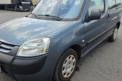 Peugeot Partner 240.000 km 2.999 &euro; Wuppertal 42287