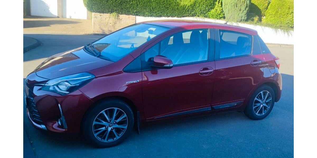 Toyota Yaris 110.000 km 12.700 &euro; Hückeswagen 42499