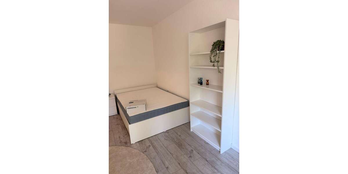 Etagenwohnung Düsseldorf Mörsenbroich - 1 Zimmer, 37 m&sup2;, 889&euro; | Angebot:26308072