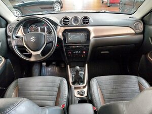 Suzuki Vitara 1.6 Limited 4x4 Pano Navi SHZ Kam 59.300 km 16.740 &euro; HAAN 42781