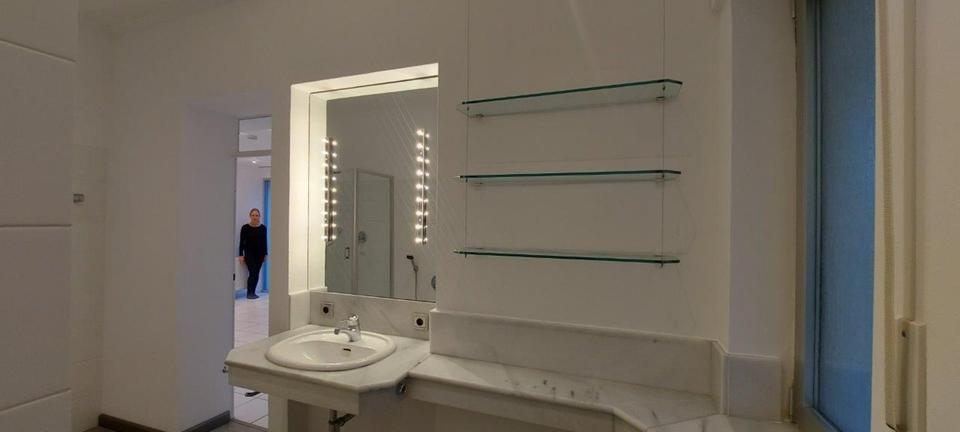 Erdgeschoßwohnung Solingen Central - 2 Zimmer, 100 m&sup2;, 1.000&euro; | Angebot:25478961