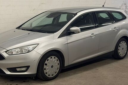 Ford Focus 176.730 km 6.100 &euro; Düsseldorf 40468