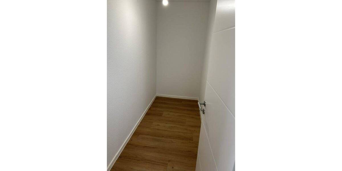 Reihenmittelhaus Korschenbroich - 5 Zimmer, 189 m&sup2;, 2.299&euro; | Angebot:26834104